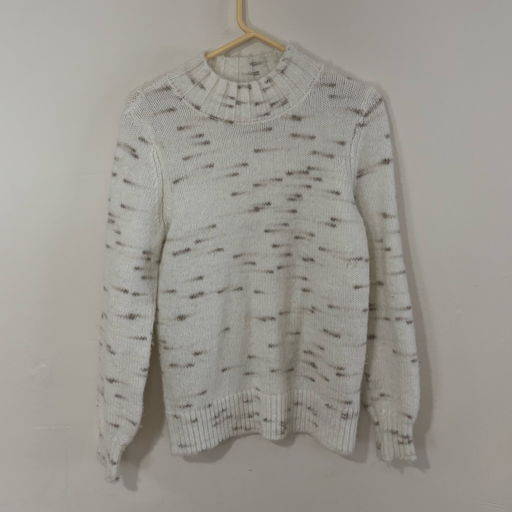 Loft medium turtleneck sweater off white